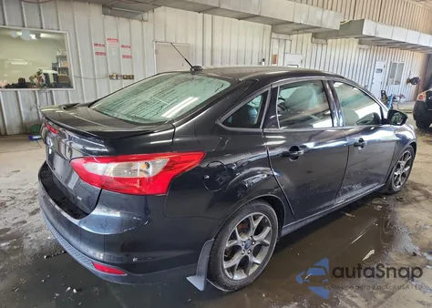 2013 Ford Focus Se z USA, uszkodzony, nr VIN 1FADP3F23DL258028